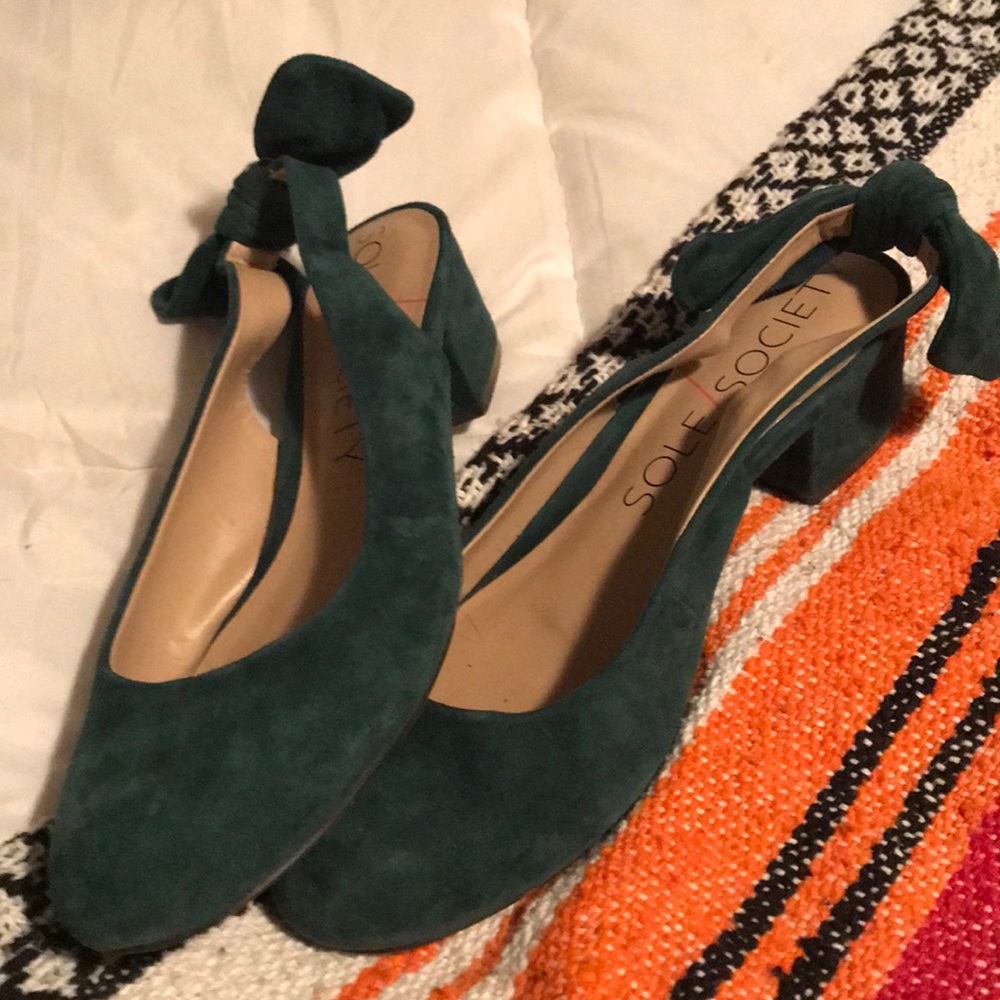 Sole Society Green Chunky Heel With Bow